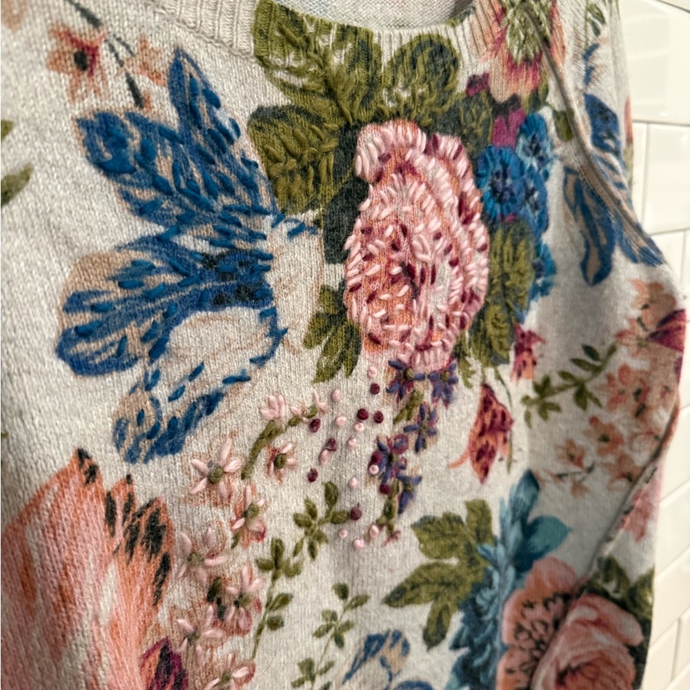Angel Of The North Floral Knit Top - Picture 3 of 7